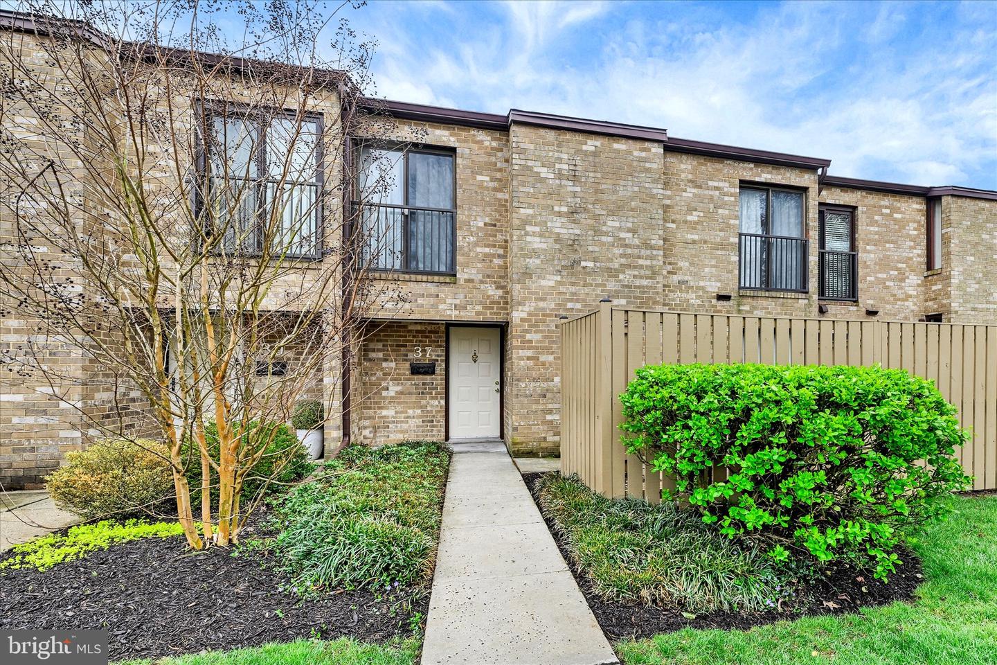 37 Pickburn Court #c