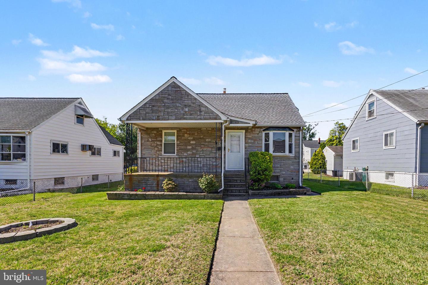 7417 School Lane, Baltimore