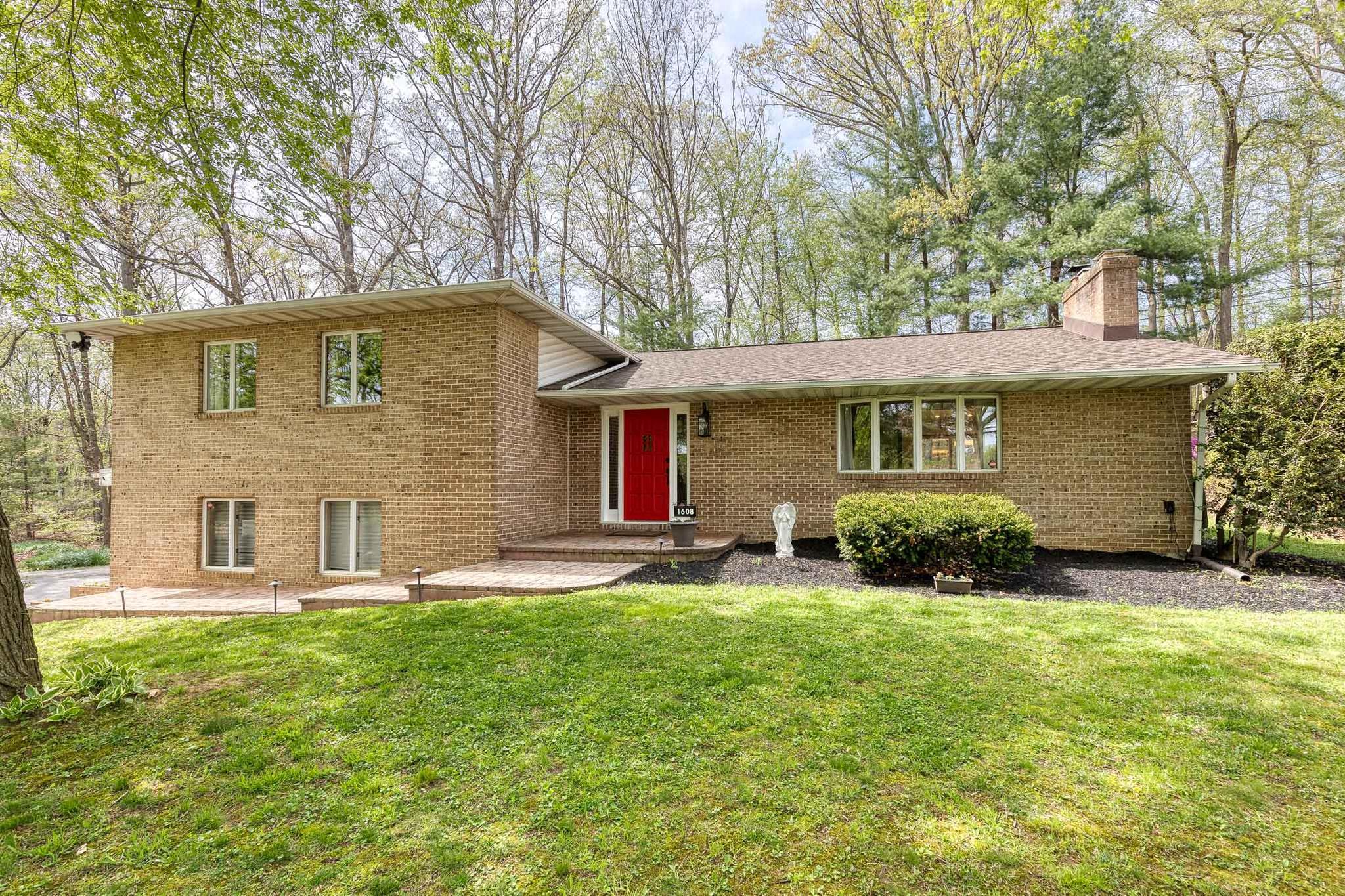 1608 Weyburn Road, Baltimore