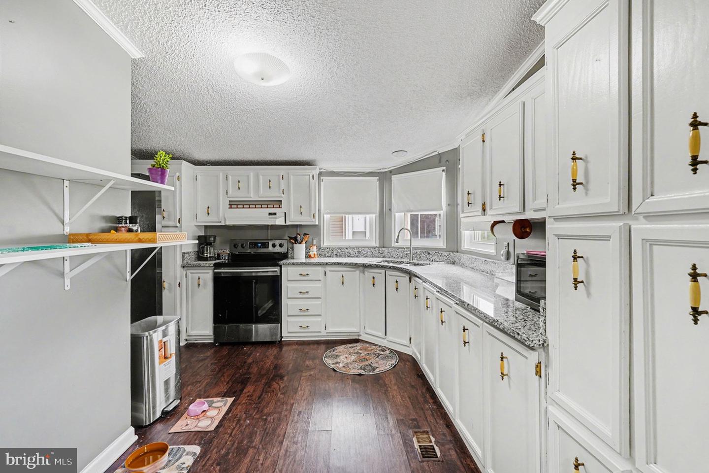 2 Raspberry Court