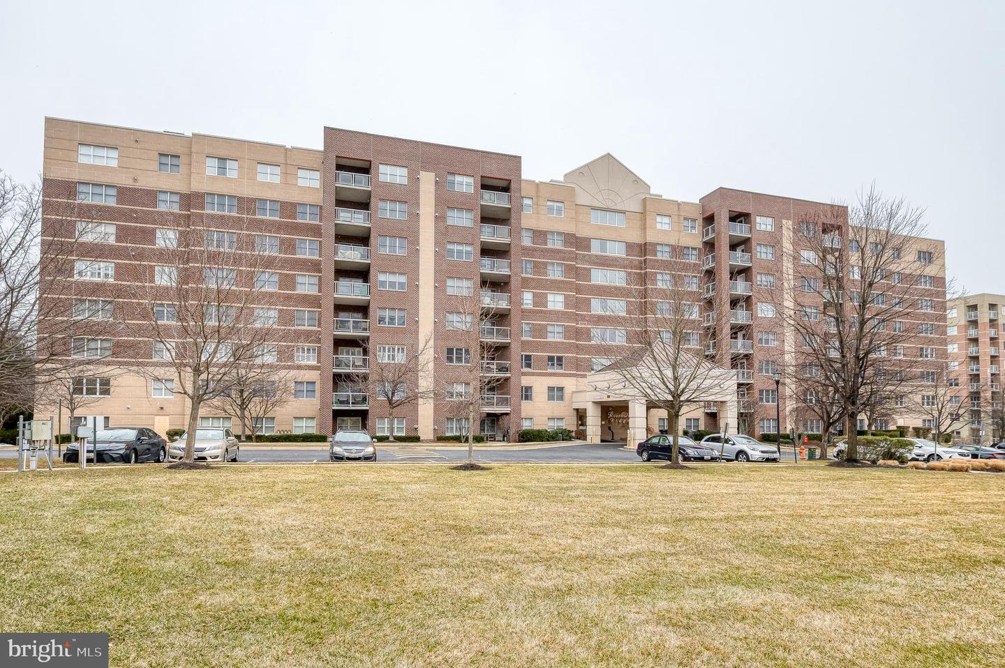 12240 Roundwood #105
