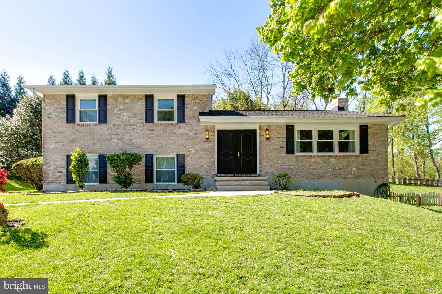 909 Farmstead Road, Cockeysville
