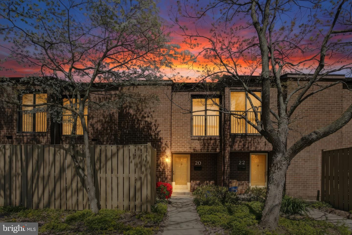 20 Pickburn Court #d
