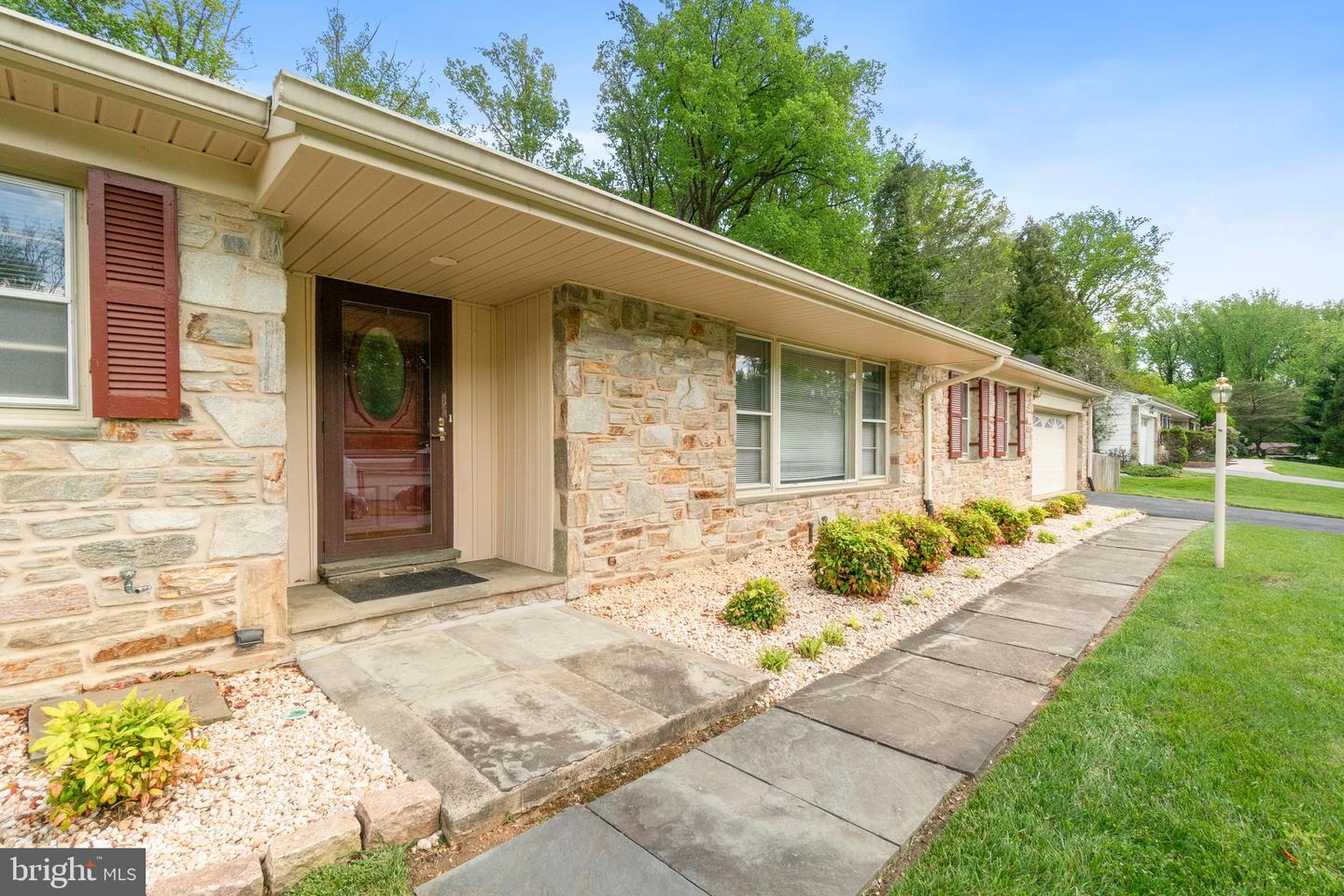 1146 Gypsy Lane E, Baltimore