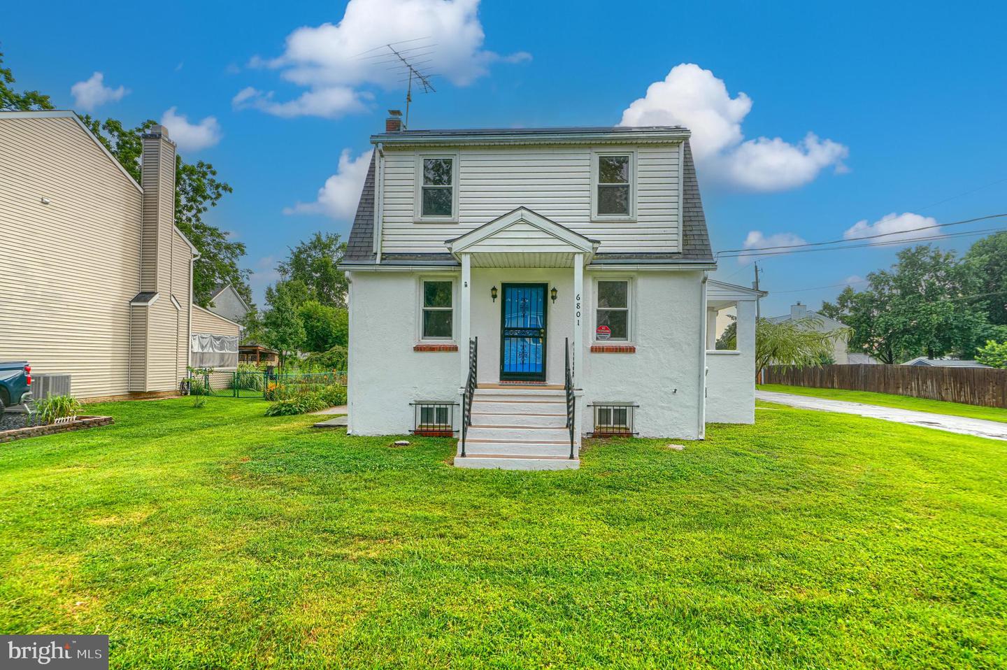 6801 North River