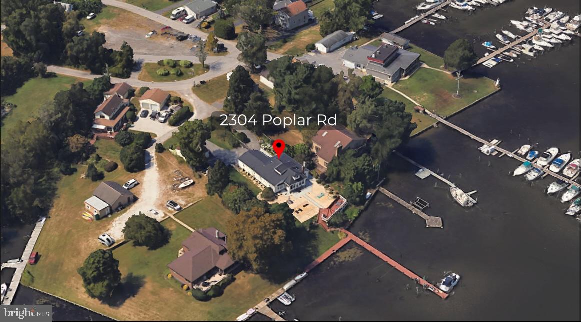 2304 Poplar