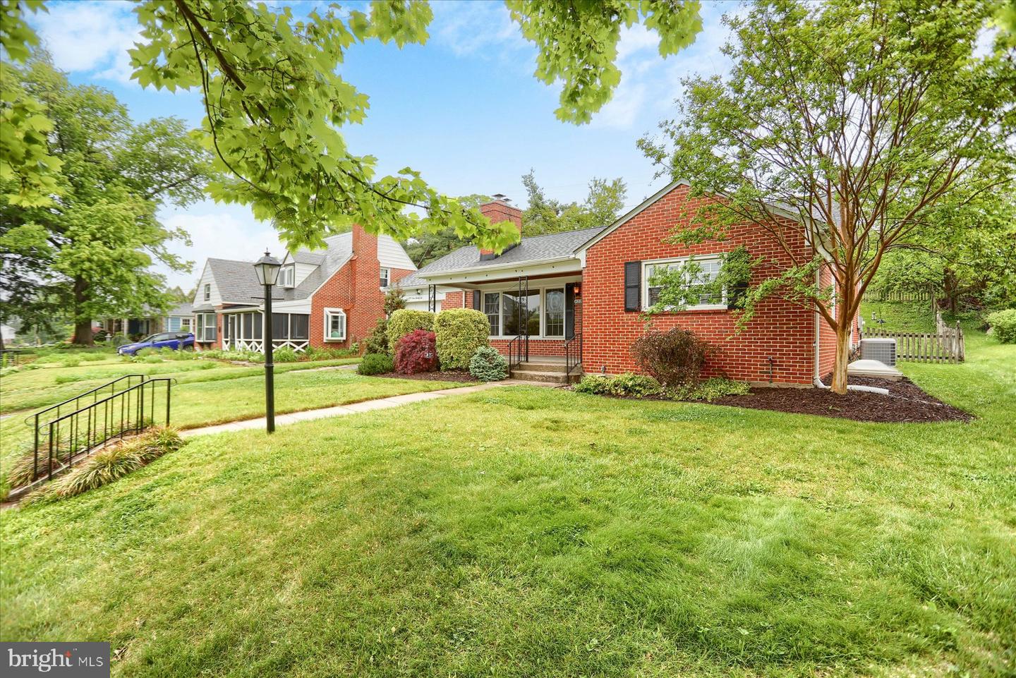 422 Aigburth Road, Towson