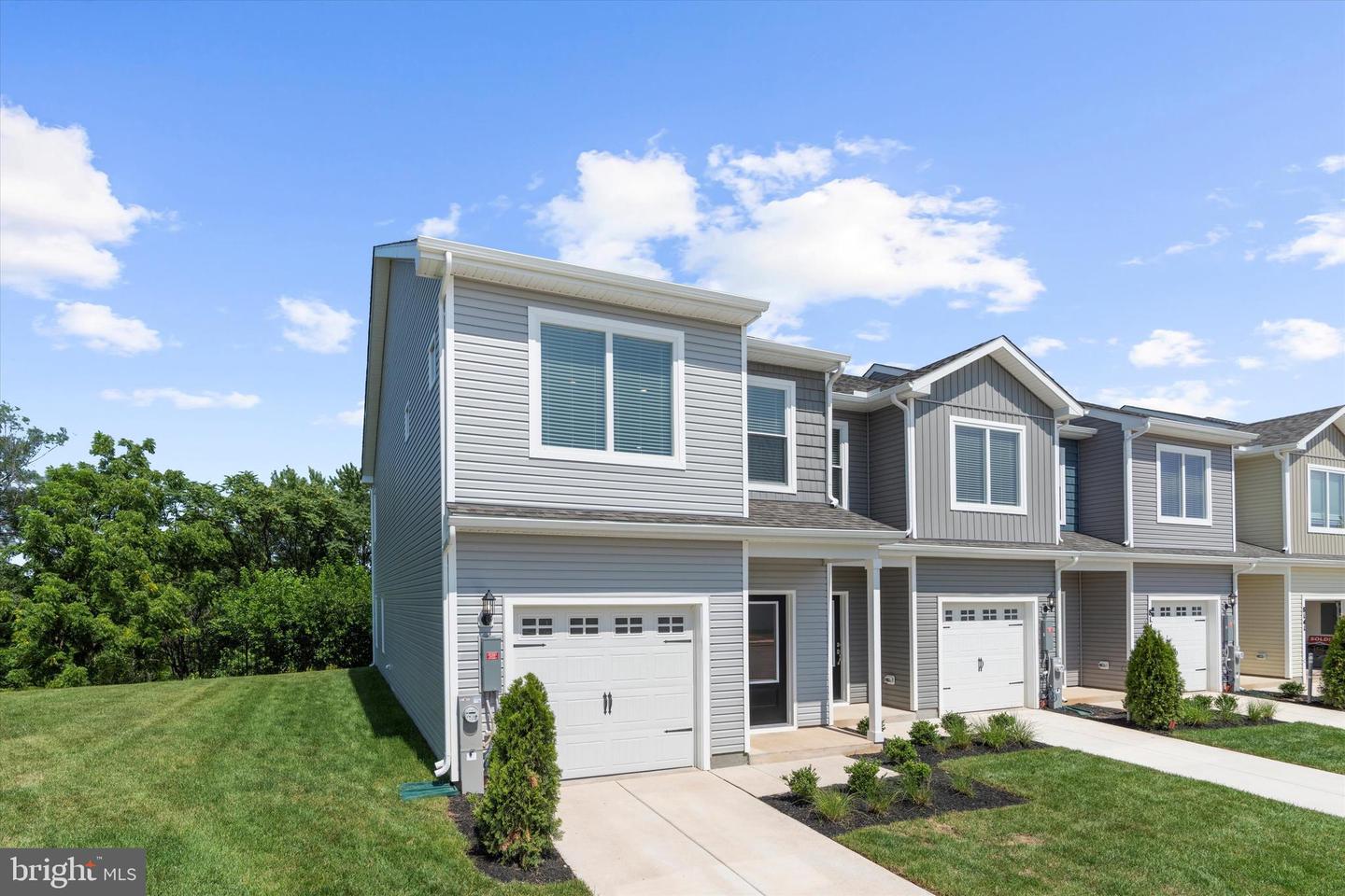 8113 Bartholomew Court