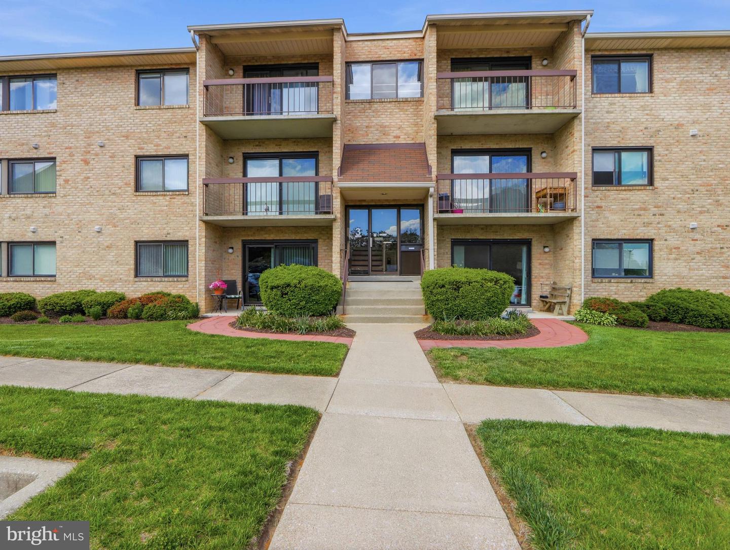 3 Summit Hill Ct #c3