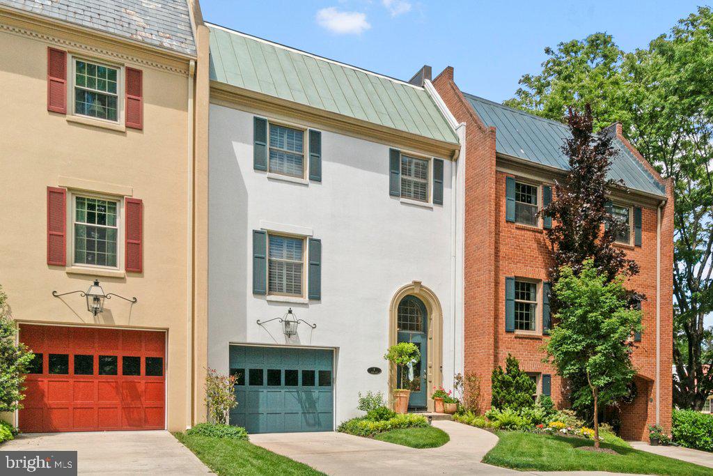 4 Hume Court #25