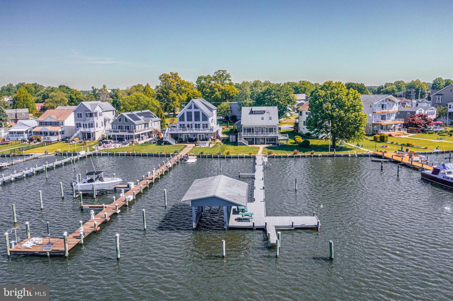 104 Kingston Park Lane W, Middle River