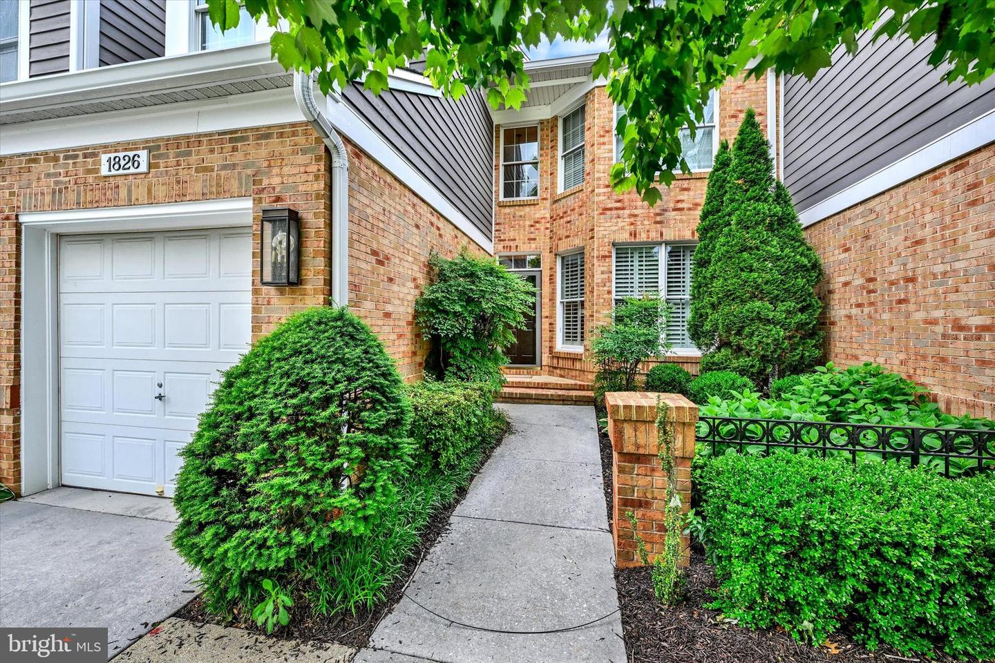 1826 Courtyard Circle #1826