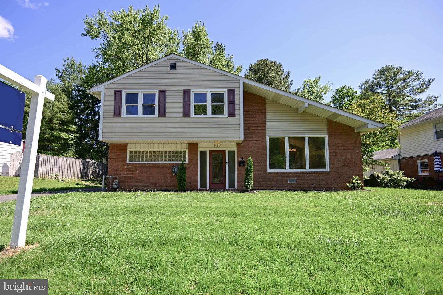 916 Beaverbank Circle