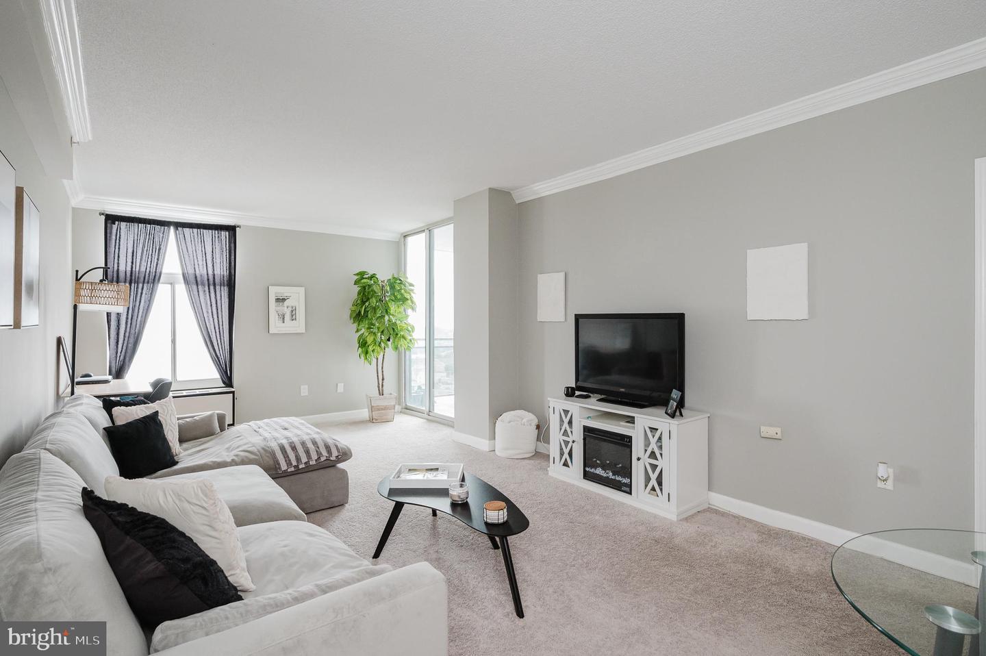 28 Allegheny Avenue #1512