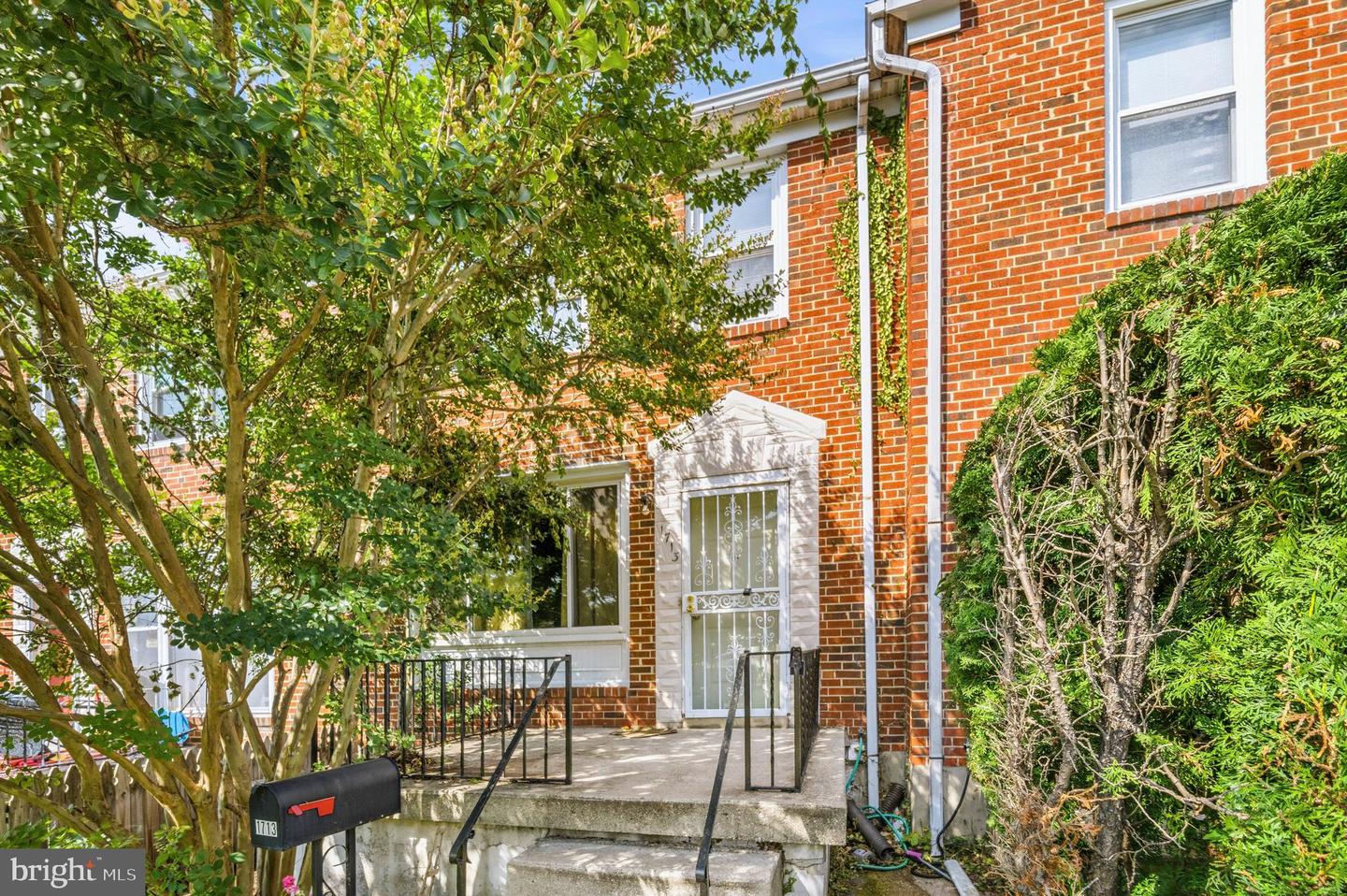 1713 Stella Court