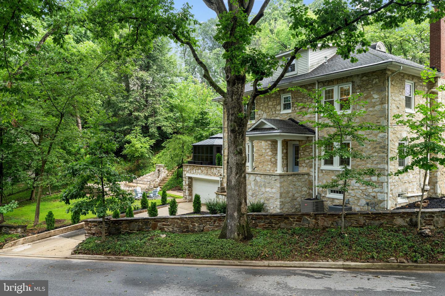 814 Edgewood