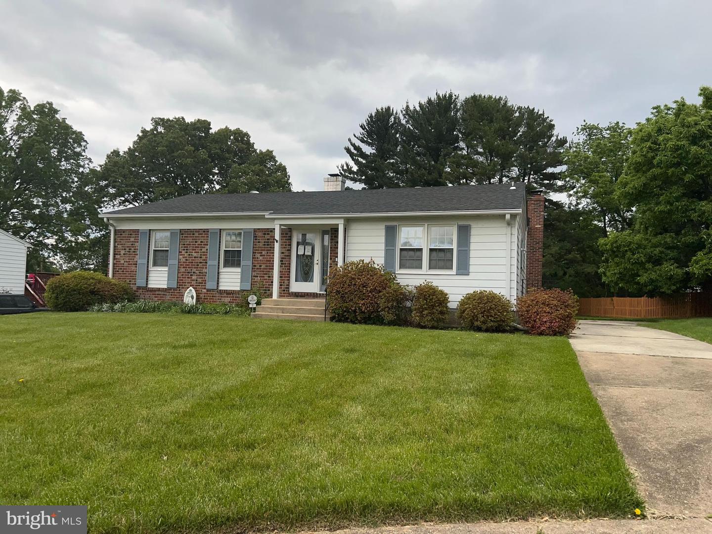 8 Monroe Field Court