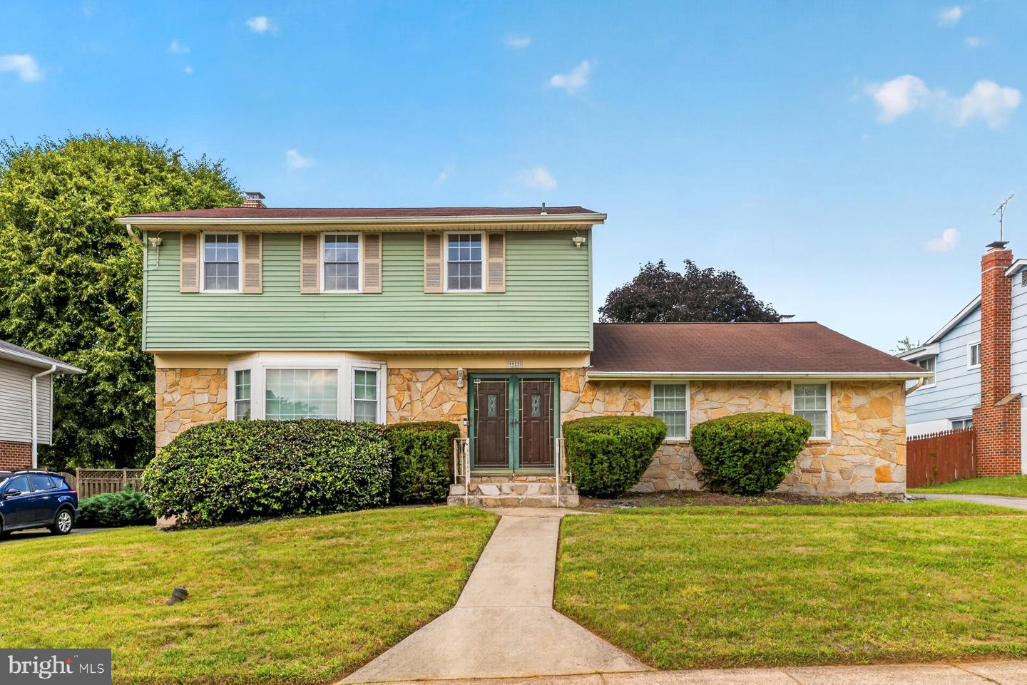 9922 Hoyt Cir