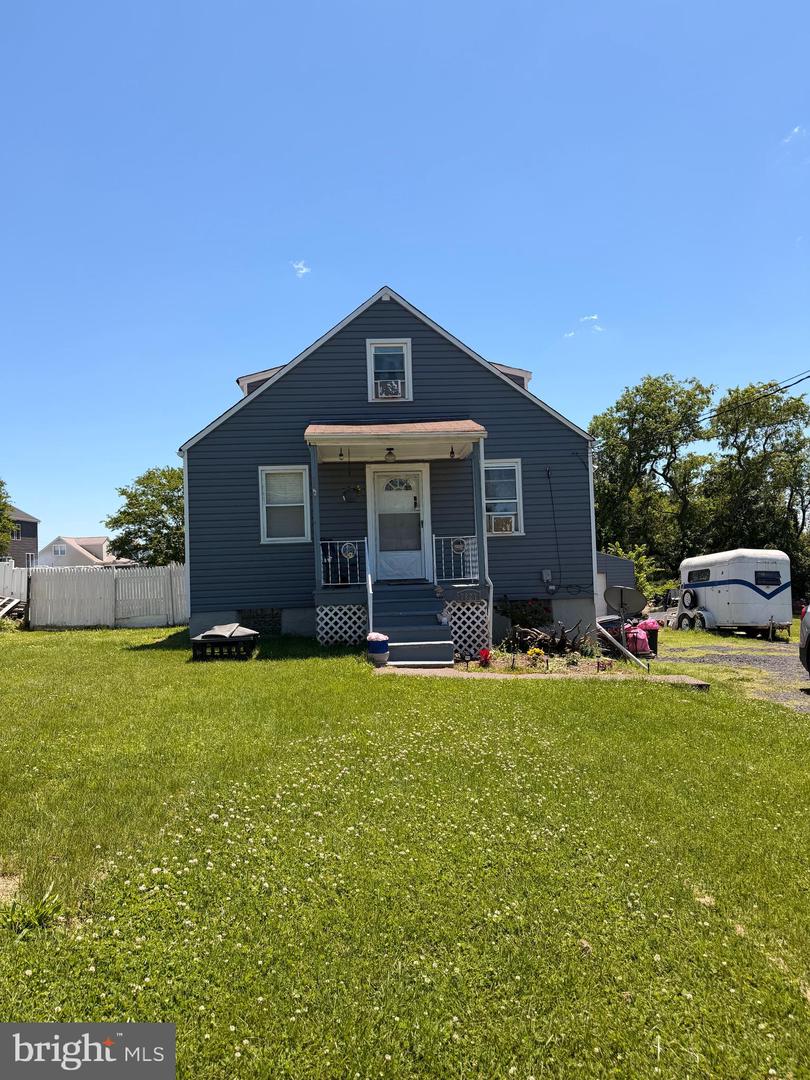 7827 Price Lane