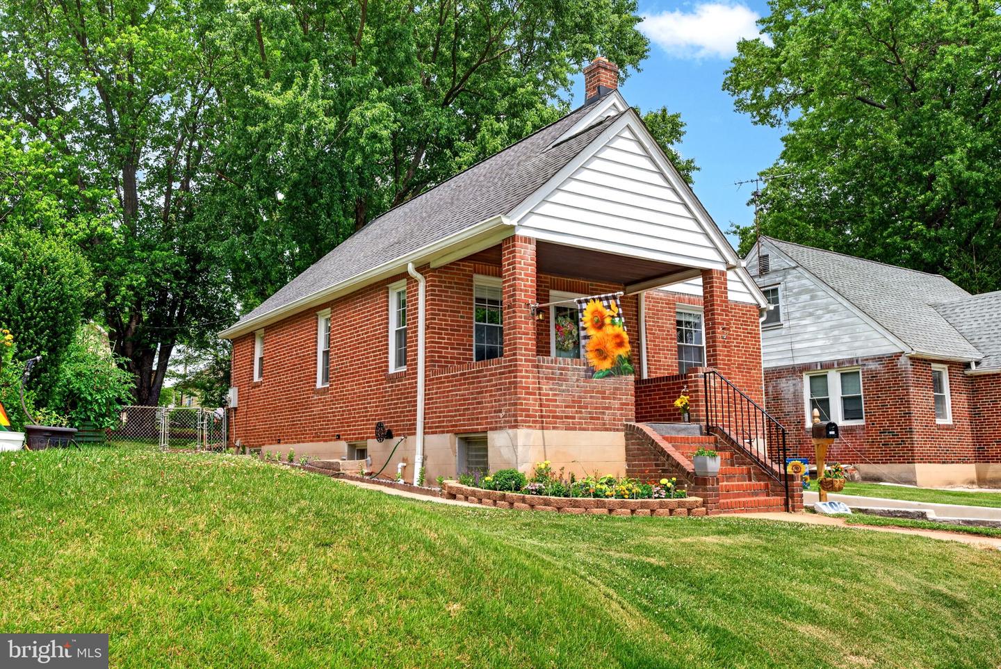 104 W Elm Avenue