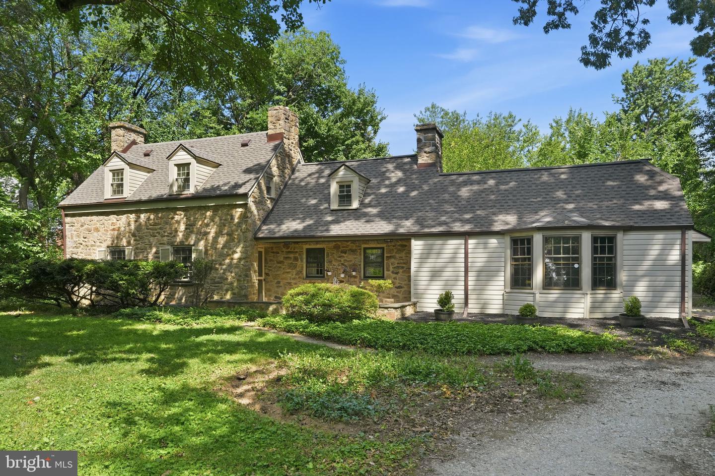 1610 Cottage Lane