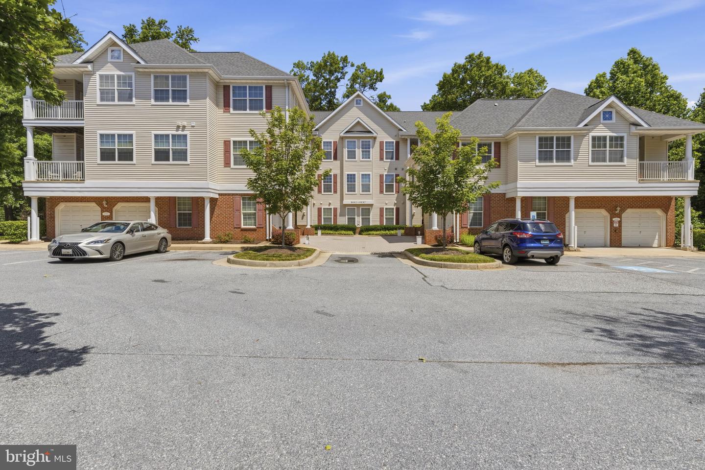 9695 Devedente Drive #100