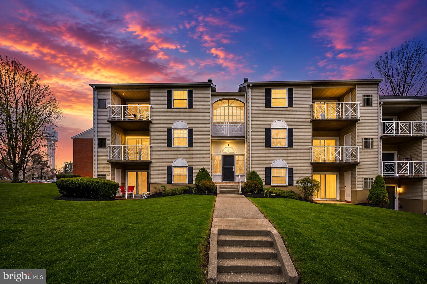 1 Elphin Court #301