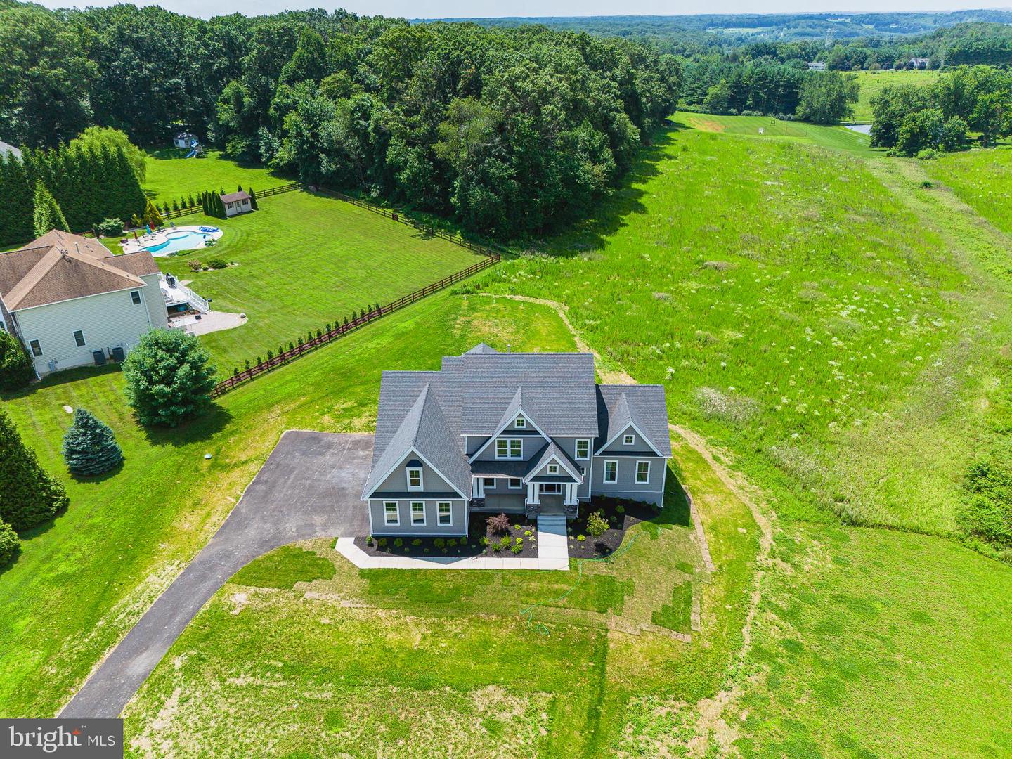 1605a Oakland Road