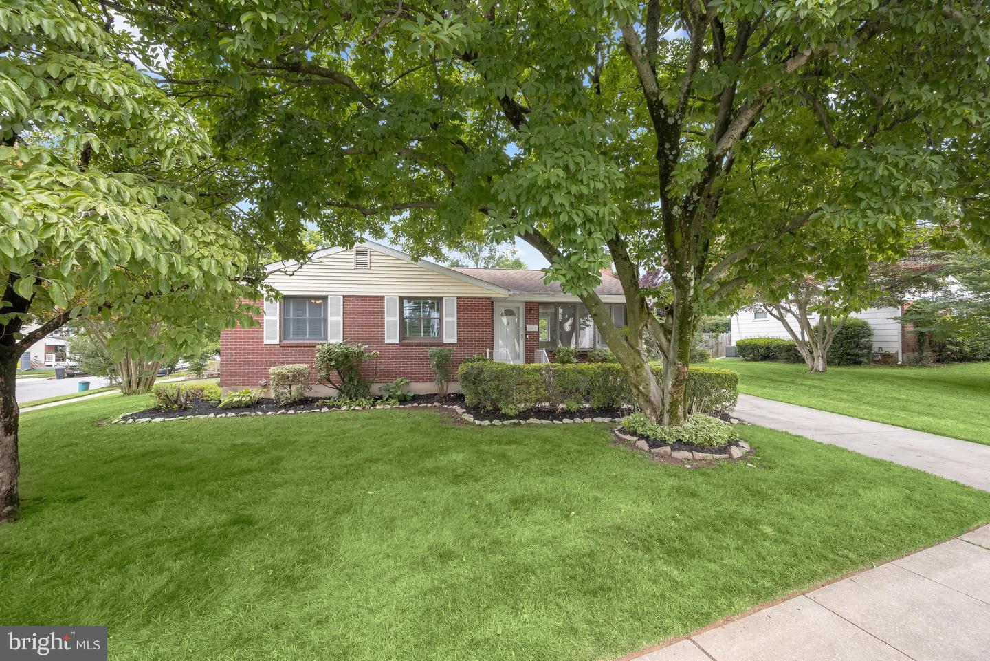 128 S Hilltop Road