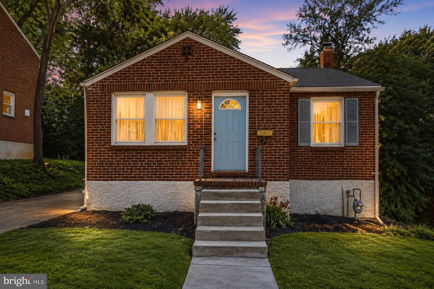 7 Lodge Road