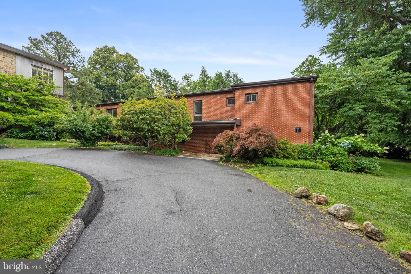 6003 Lakehurst Drive #5