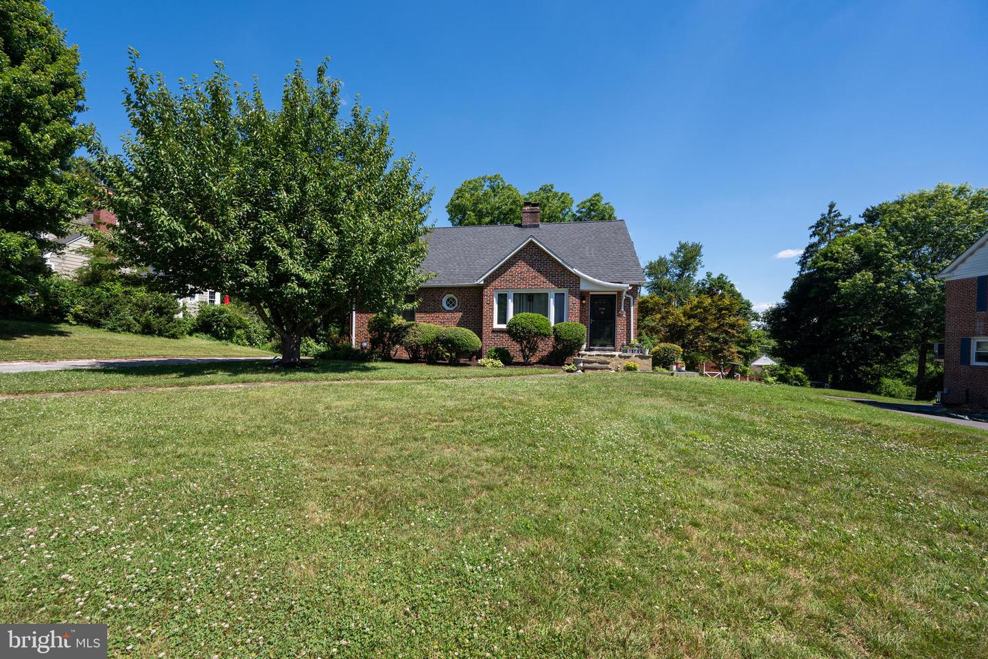 223 Edridge Way