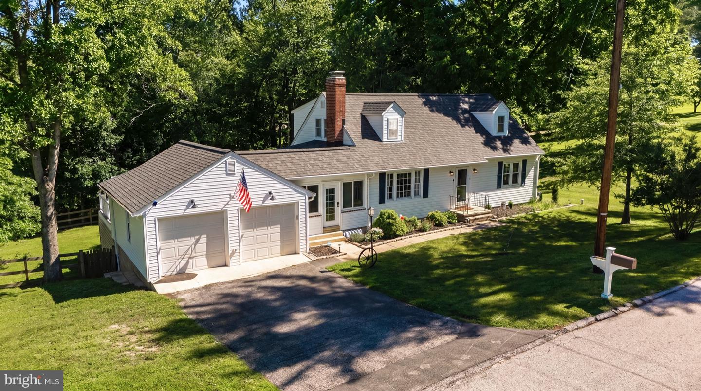 1102 Greenway Road