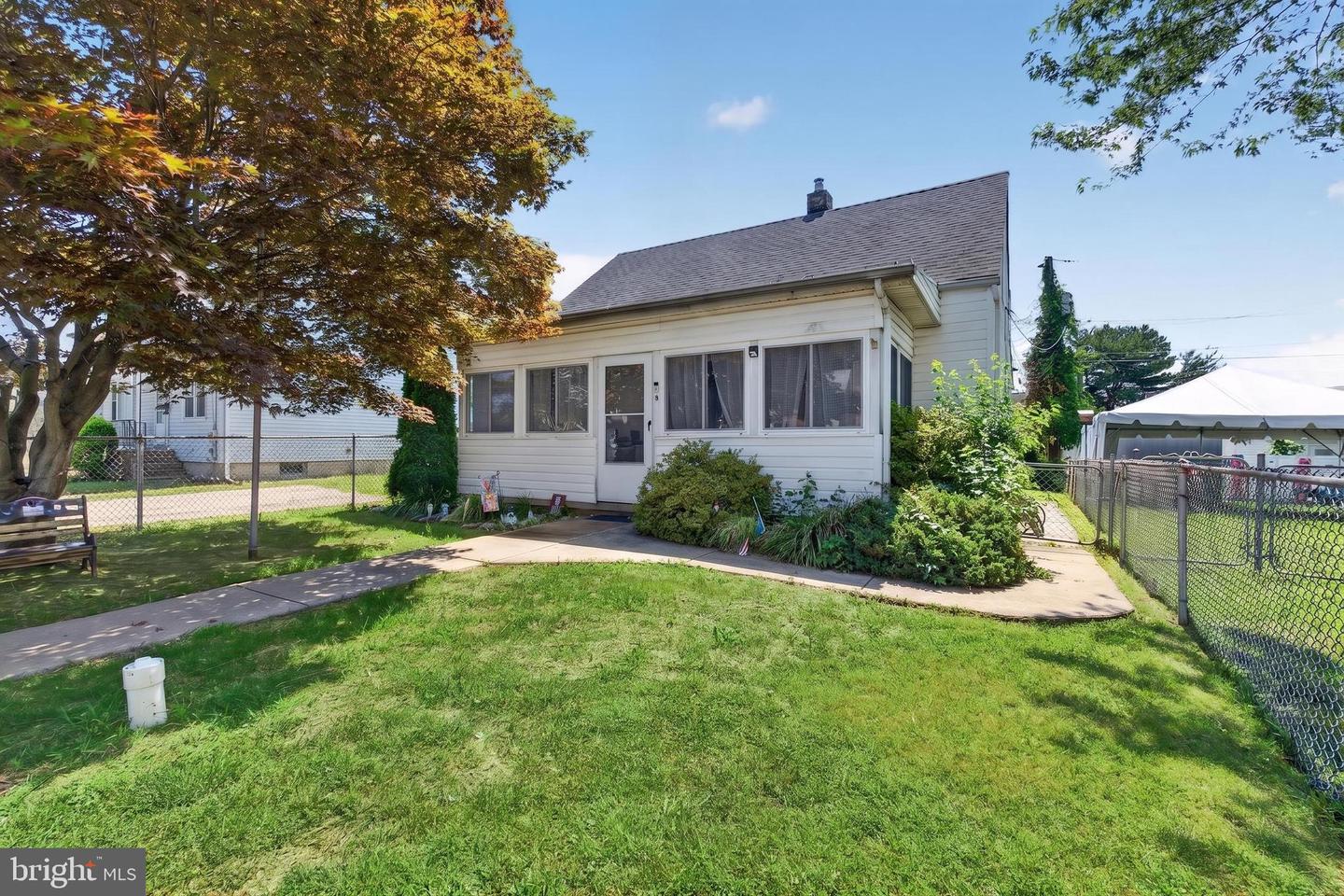 6 Avenal Road