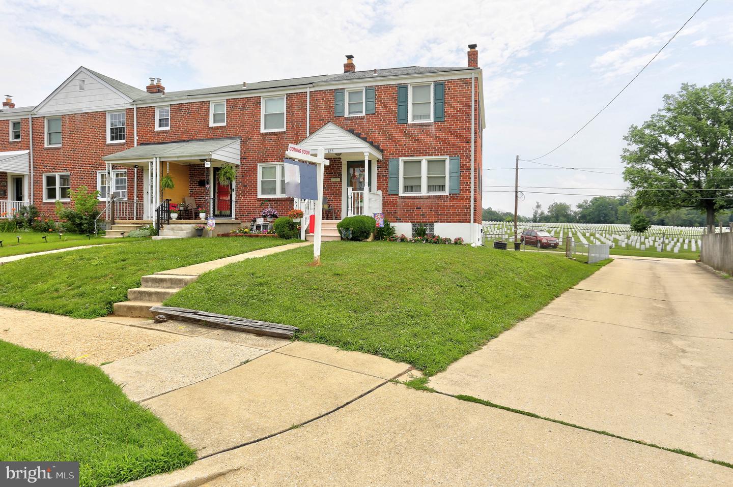 123 Garden Ridge Road