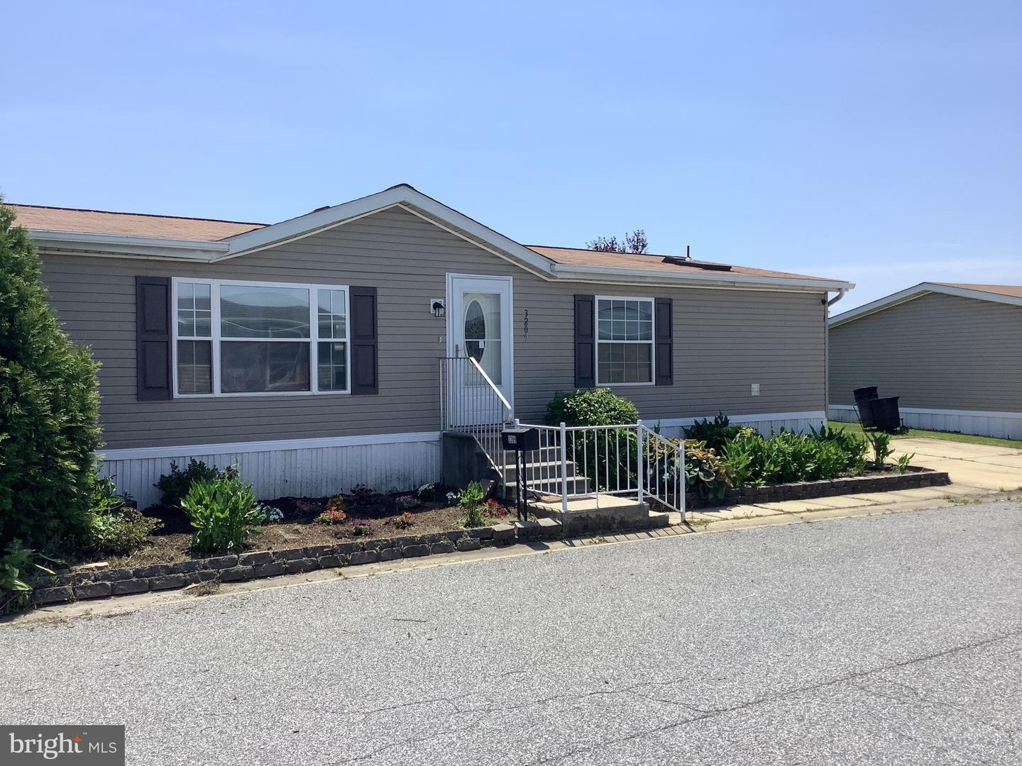 3209 Gentian Lane