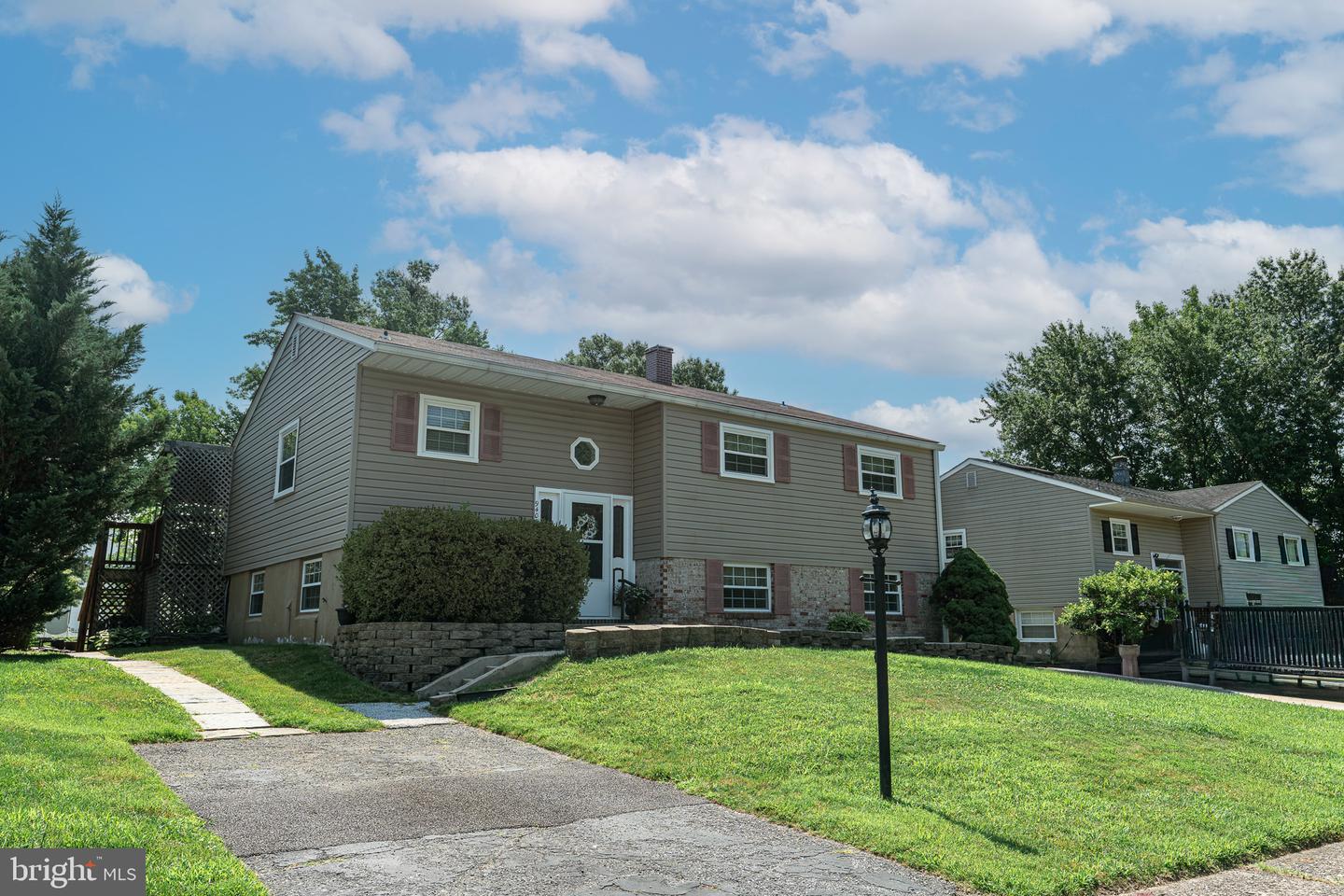 9407 Perry Hall