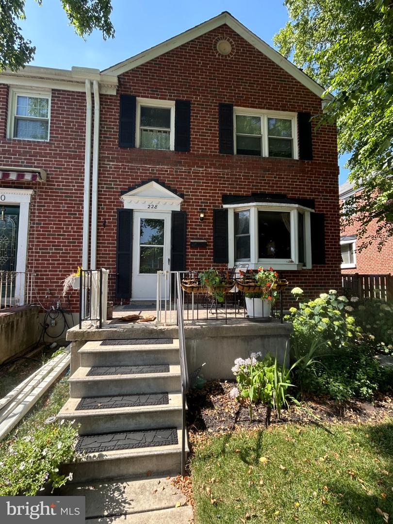 228 Altamont Avenue