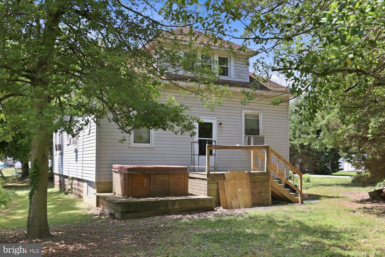 8001 Dogwood Road