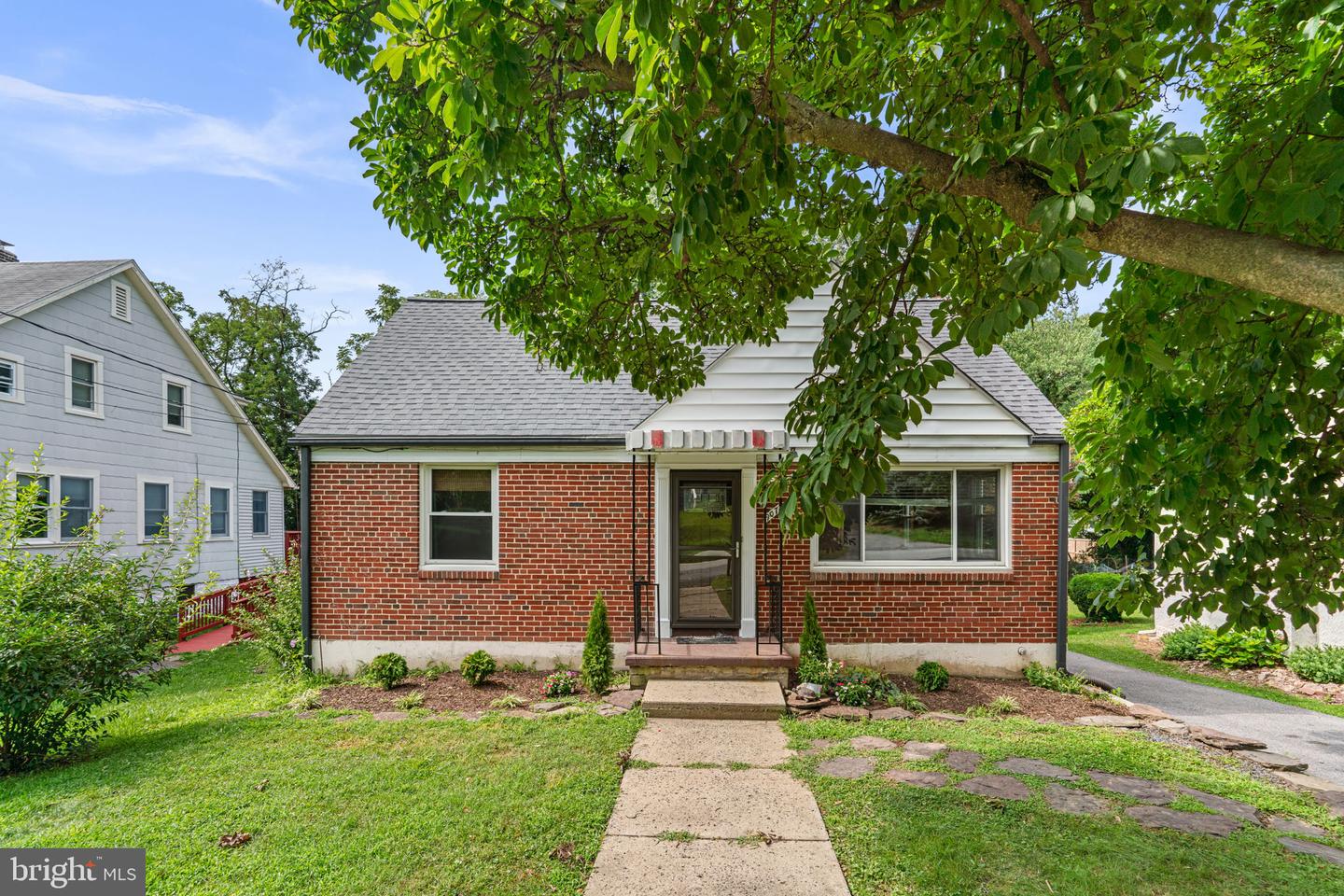 907 Woodsdale Road, Catonsville