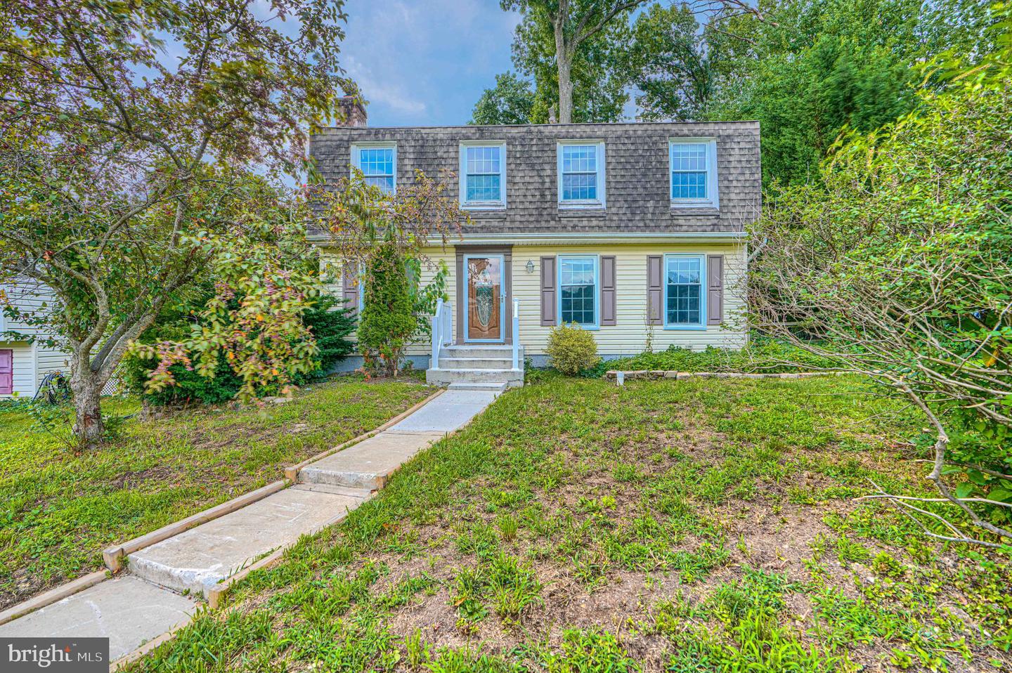 22 Heathrow Manor Court