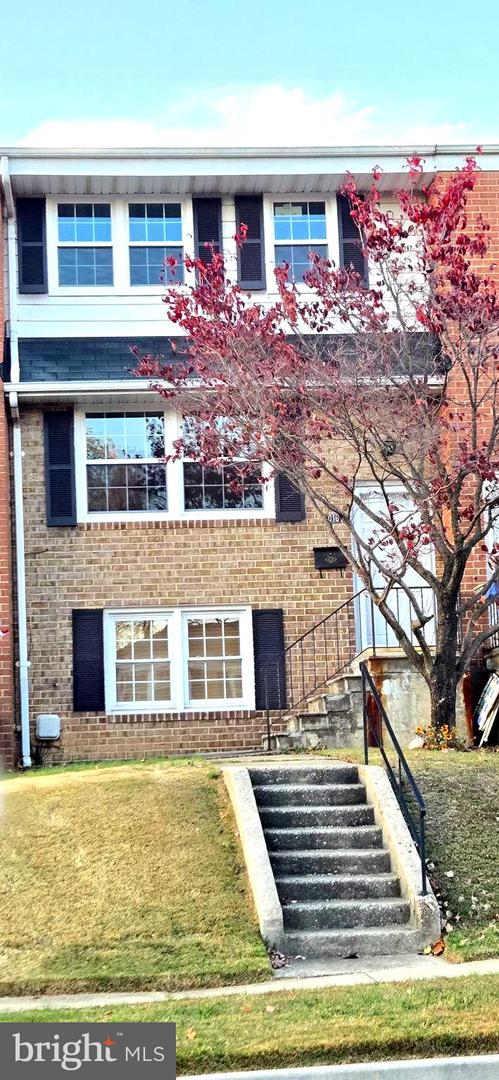 1016 Grovehill Road