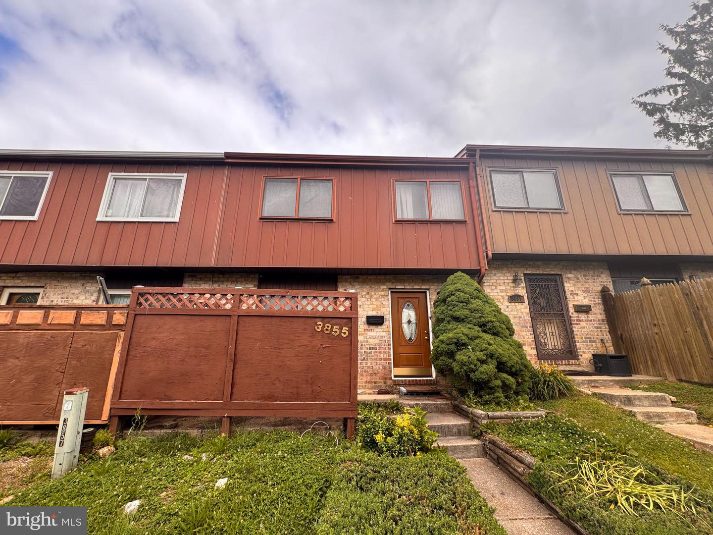 3855 Twin Lakes Court