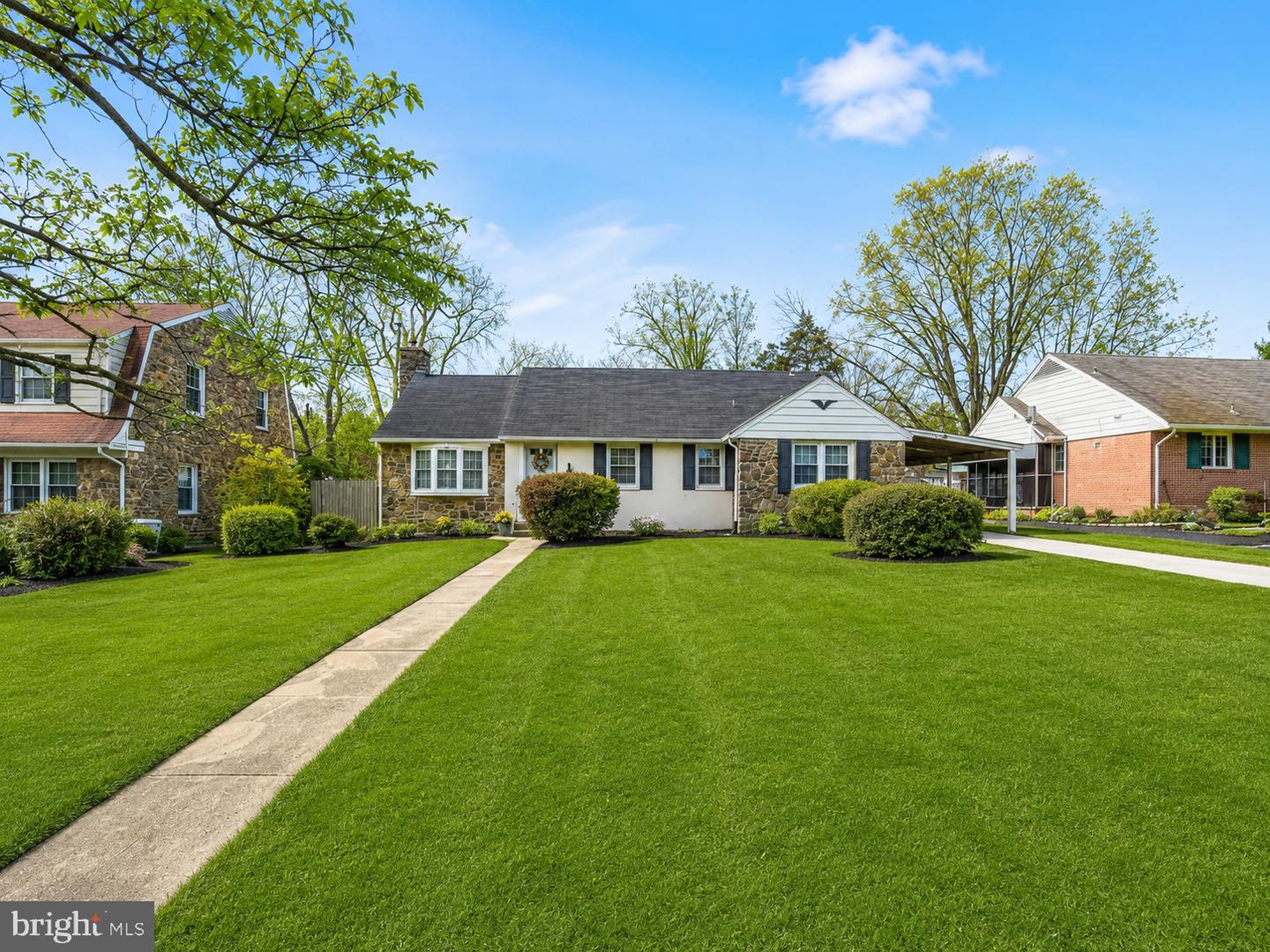 8903 Flagstone Circle
