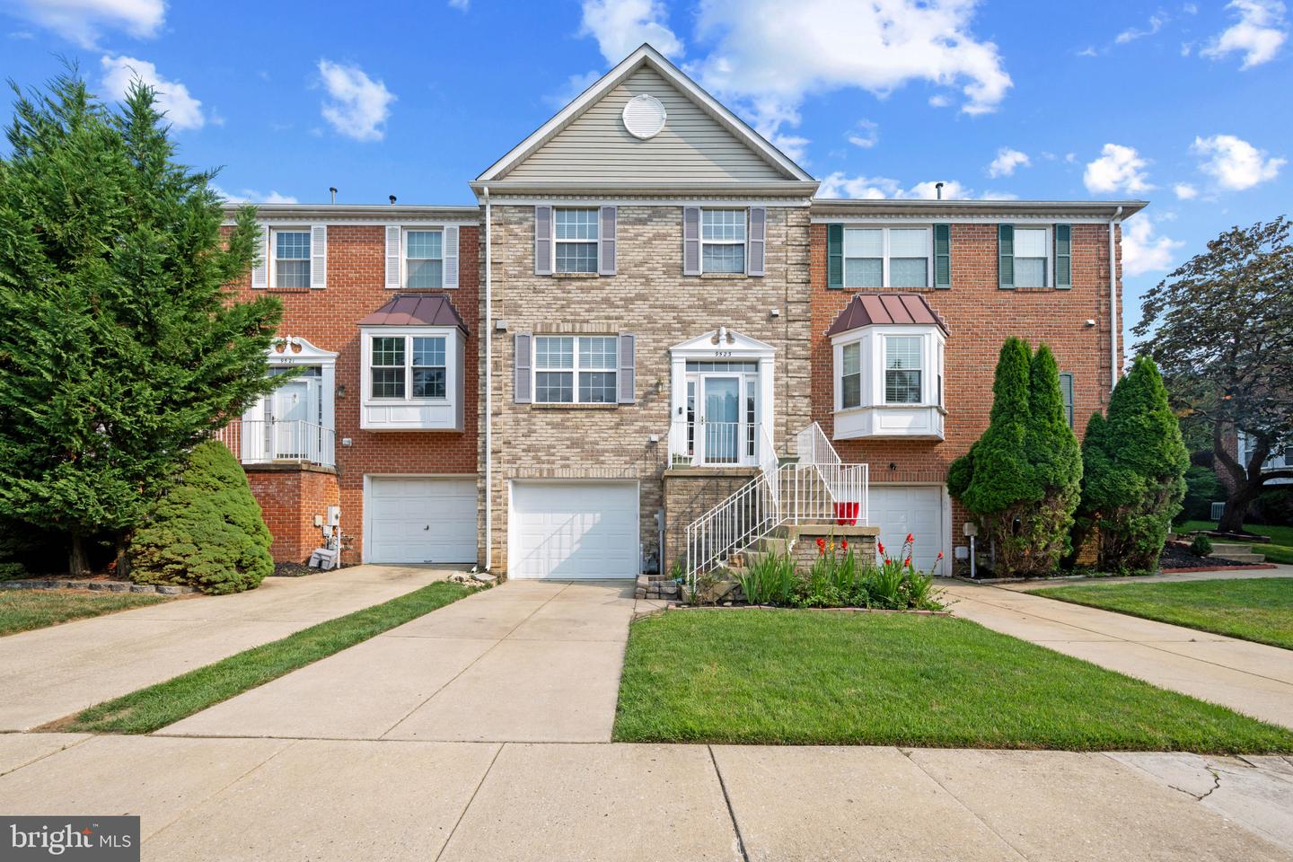9523 Georgian Way