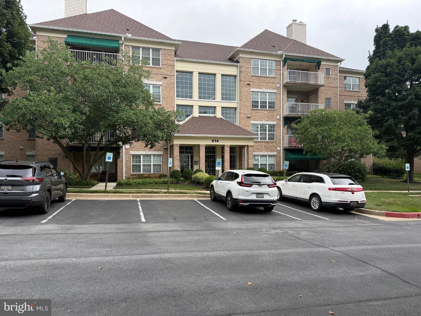 514 Limerick Circle #403