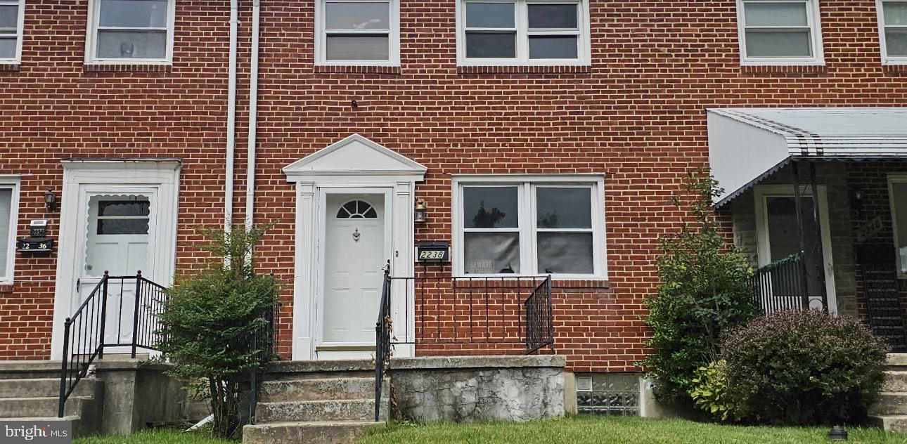 2238 Ellen Ave