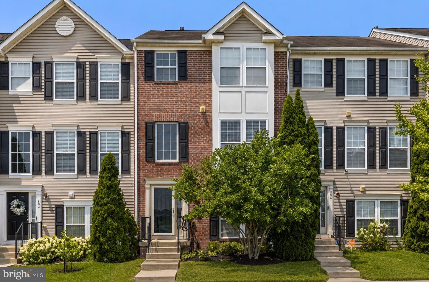 884 Lowe Road