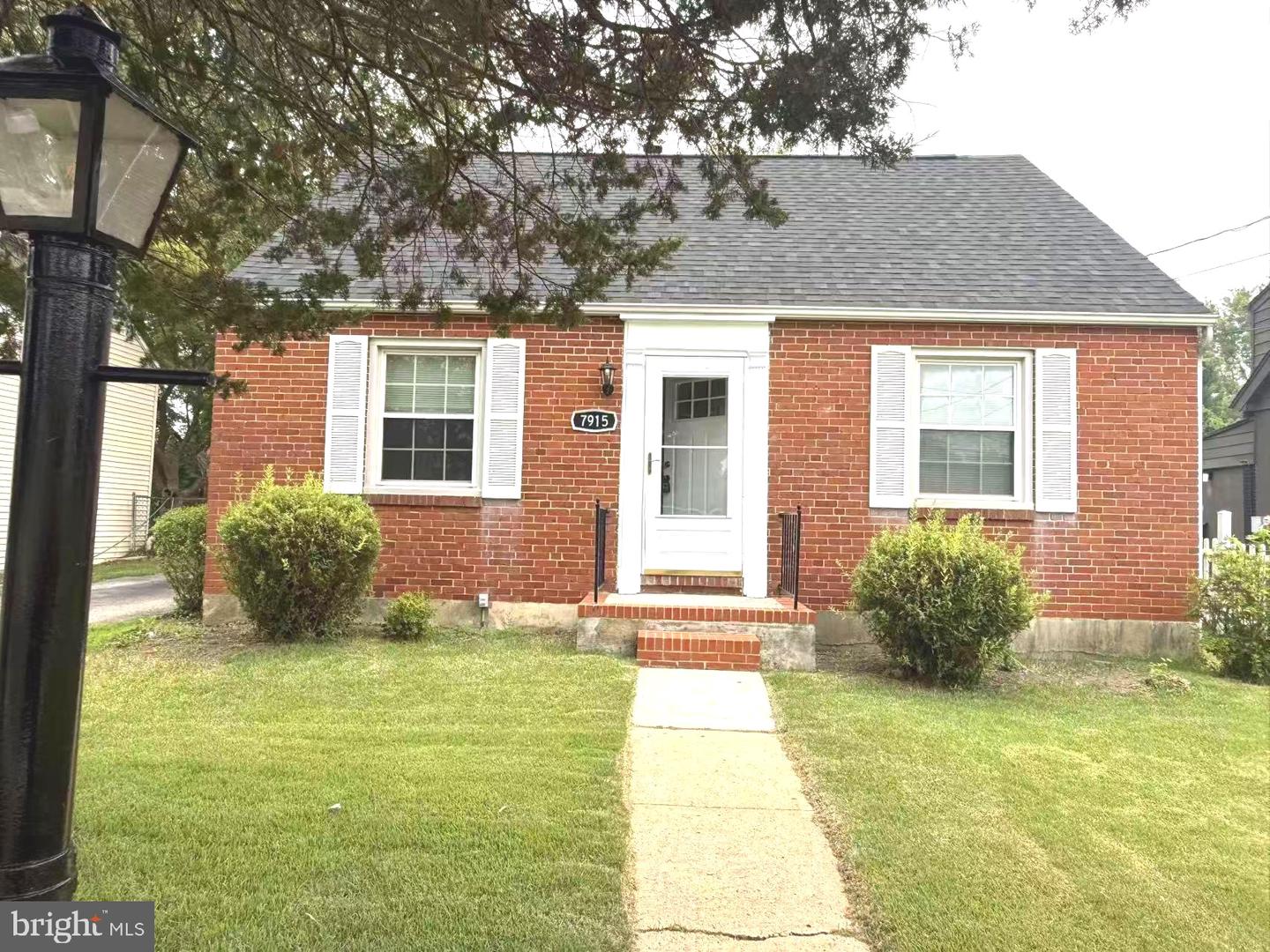 7915 Rolling View Avenue, Nottingham