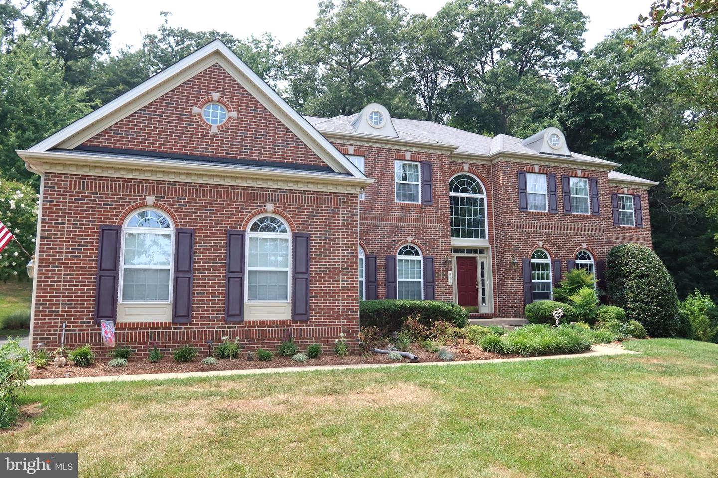 915 Zenith Drive